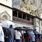 Danas je Sveti Vasilije Ostroški: Veruje se da su njegove mošti čudotvorne 1