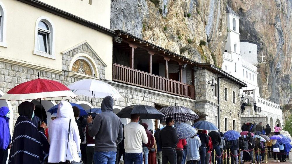 Danas je Sveti Vasilije Ostroški: Veruje se da su njegove mošti čudotvorne 1