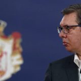 Pocepan plakat zahvalnosti Vučiću u Srebrenici 9