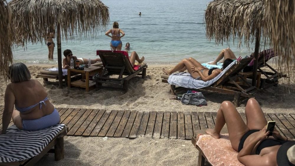 Cene ležaljki i suncobrana u Grčkoj - gde su najskuplje, a gde besplatne 1