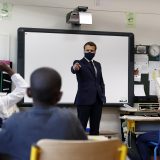 Predsednik Francuske hoće da osnovne škole prorade iako ga kritikuju zbog toga 10