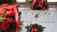 Kuću cveća danas posetio mnogo manji broj ljudi nego prethodnih godina (FOTO) 6