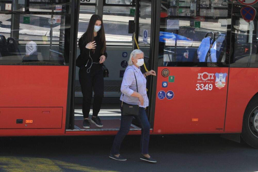 Od sutra pojačana kontrola nošenja maski u javnom prevozu 1