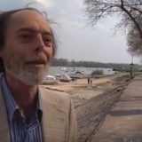 Spomen-klupa Branku Najholdu na Zemunskom keju 9