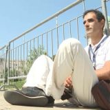 Goran Stanojević iz Romske partije štrajkuje glađu ispred Skupštine Srbije 5