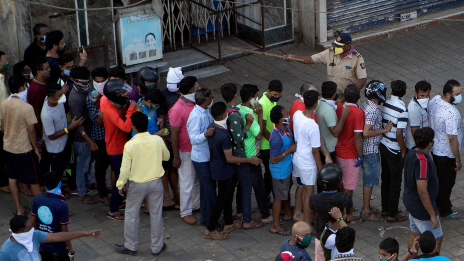 Nju Delhi uveo korona porez na alkohol 1