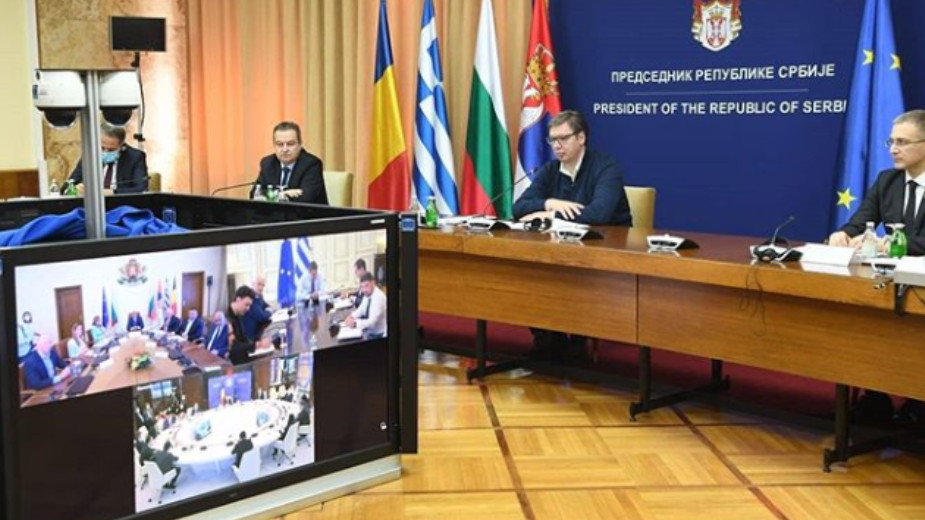 Vučić: Srbija saglasna da se granice otvore od 1. juna uz primenu epidemioloških mera 1