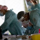 AFP: U svetu od korona virusa umrle 377.213 osobe 9