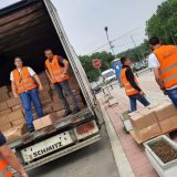 Podela 4.000 paketa u Kostolcu 12