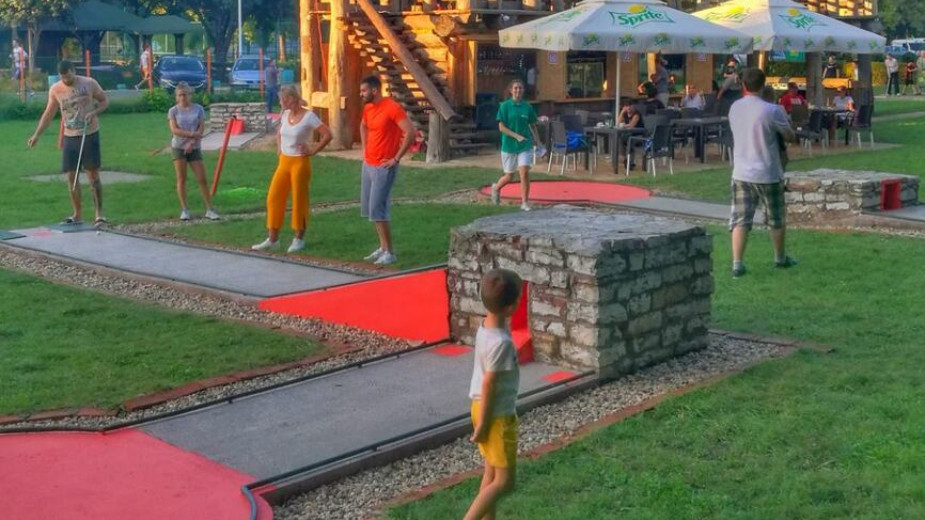 Mini golf na Adi Ciganliji počinje sa radom 1