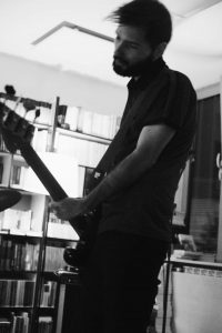 Mikstejp za karantin: Plejlistu pravi bend SLONZ 2 Mikstejp za karantin: Plejlistu pravi bend SLONZ 2