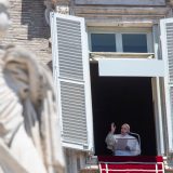 Papa pozvao vernike da izbegavaju pesimizam u eri korona virusa 9