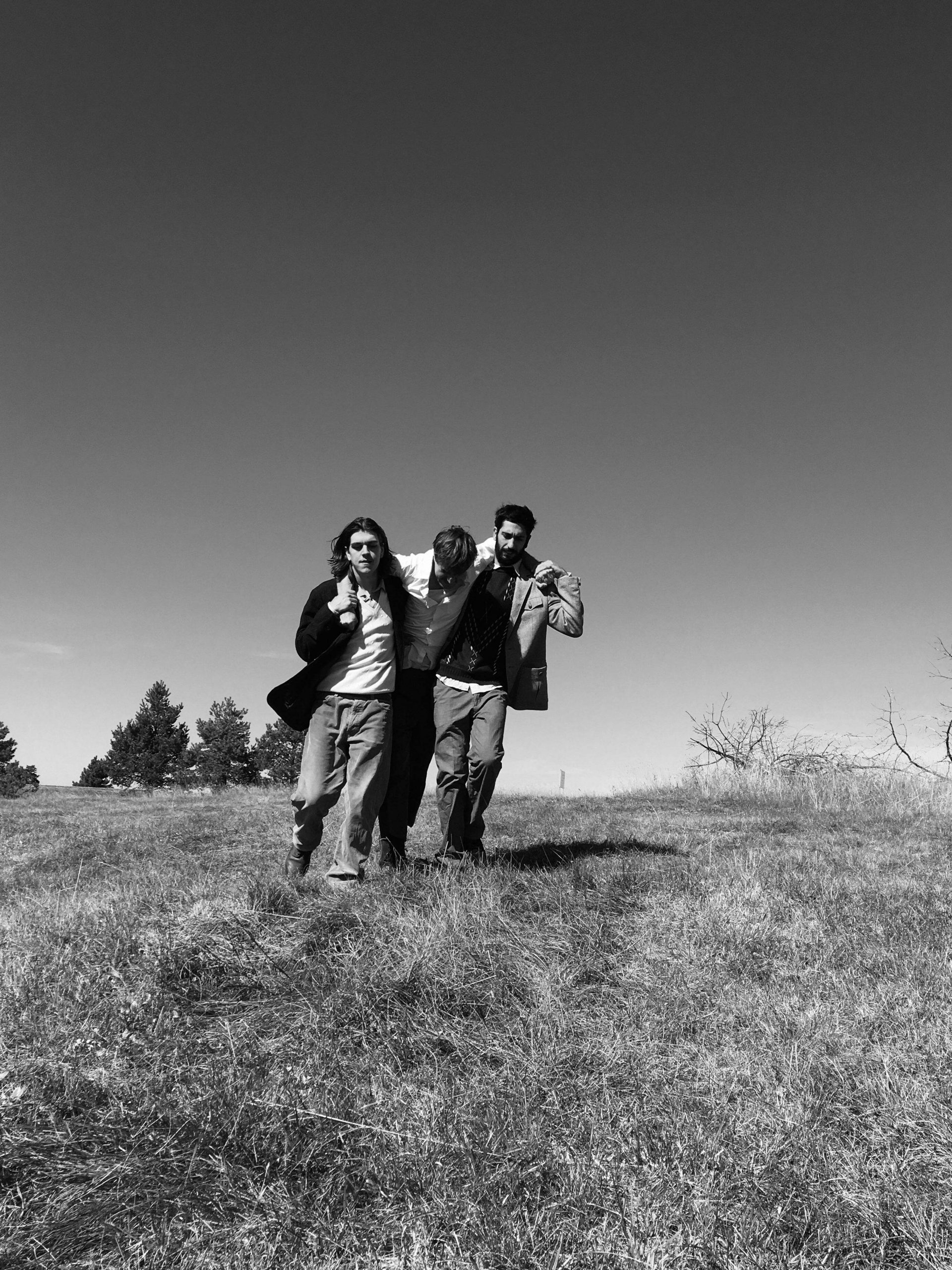 Mikstejp za karantin: Plejlistu pravi bend Dogs in Kavala 1