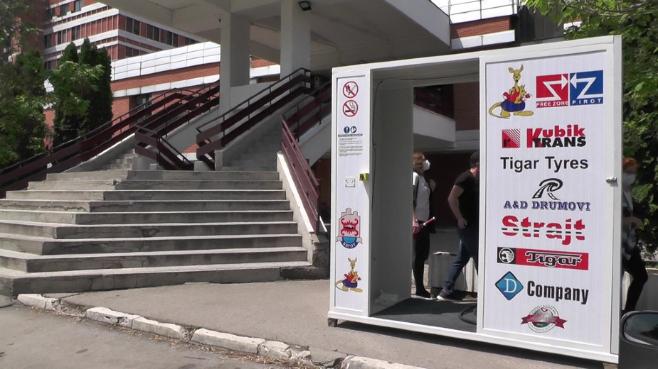 Pirotska bolnica dobila dva dezinfekciona tunela 1