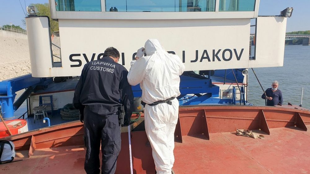 Kontrola broda na Dunavu, otkrivene malverzacije s naftom 1