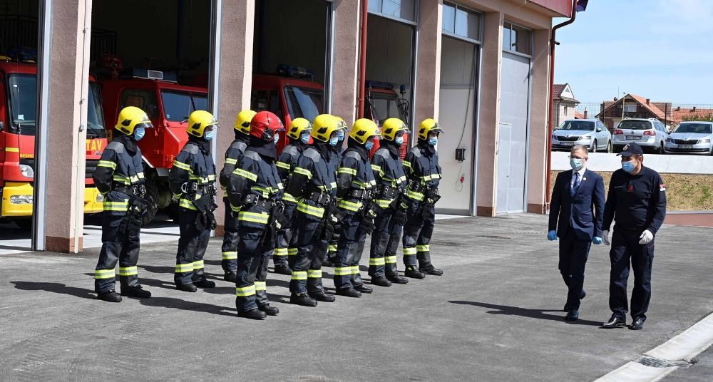 Stefanović otvorio novu zgradu vatrogasno-spasilačke čete u Lazarevcu 1