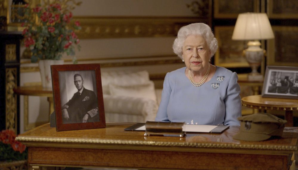 Britanska kraljica prvi put na video-konferenciji 1