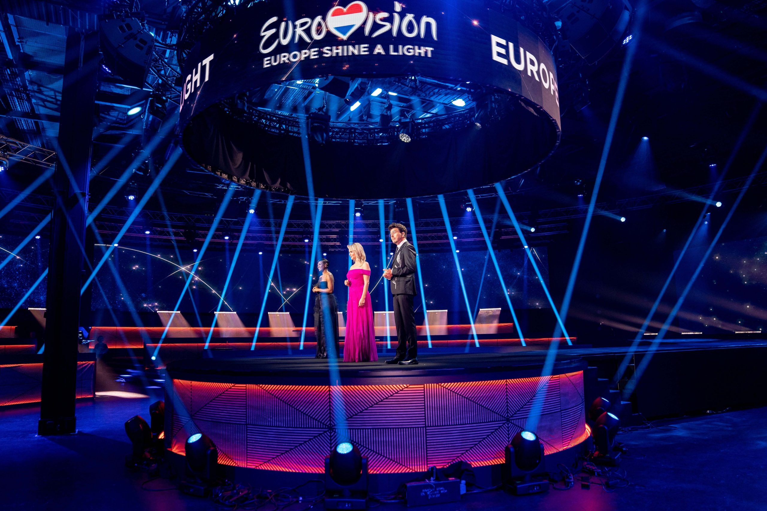 Pesma Evrovizija ove godine pretvorena u emisiju (FOTO, VIDEO) 1