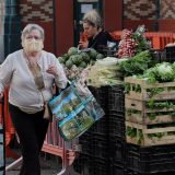 Francuzi se tokom izolacije ugojili u proseku po 2,5 kg 9