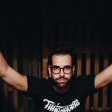 (FOTO) Umetnik Josifovski naslikao crni flor na Trgu republike 3