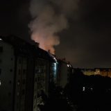 Ugašen požar u zgradi na Novoj Detelinari 10