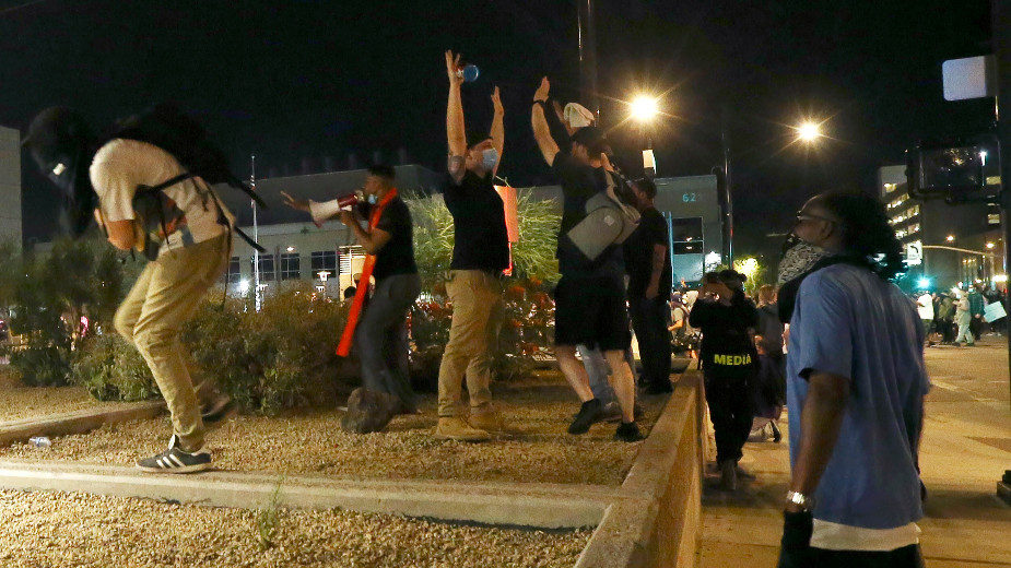 Protesti zbog policijskog ubistva Afroamerikanaca u desetinama američkih gradova 1