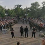 Razišle se pristalice SNS i Dveri koje su bile ispred Skupštine 3