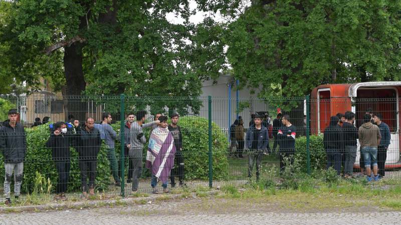 Vojska Srbije u migrantskim kampovima u Šidu (FOTO) 3