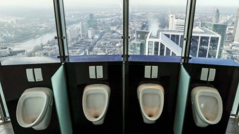 Pisoarima se loše piše zbog korona virusa, dolaze mešoviti WC-i 1