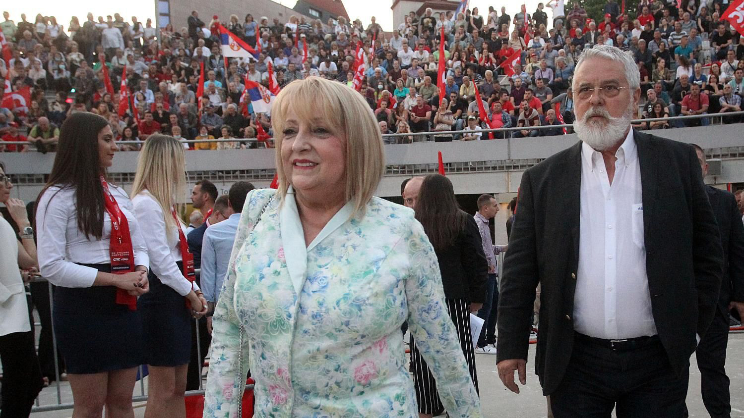 Izbor Slavice Đukić Dejanović samo je popunjavanje partijske kvote: Sagovornici Danasa pitaju zašto profesorka ne želi u zasluženu penziju 1