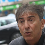 Uzdržani kompliment i nekoliko neistina 4