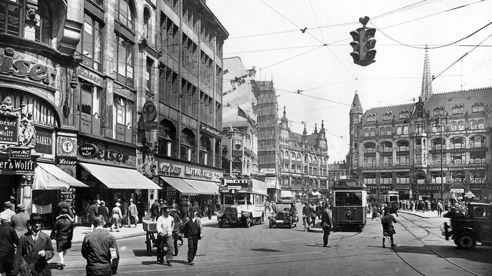 Drugi svetski rat i fašizam: Ginekološkinja iz Aušvica koja je morala da ubija bebe 4 Grad