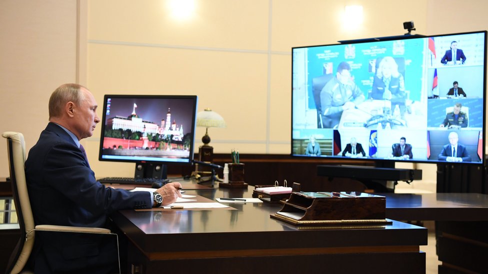 Putin i Rusija: Proglašeno vanredno stanje zbog izlivanja goriva u Severnom polarnom krugu 2 Russian President Vladimir Putin chairs a meeting on Wednesday