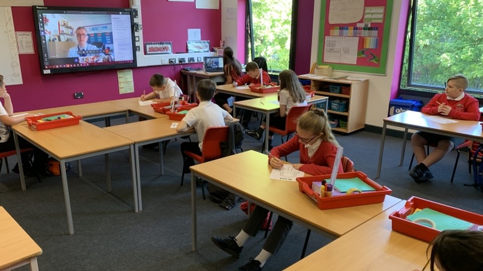 Korona virus: U Srbiji 74 nova slučaja, Indija premašila Italiju po broju zaraženih 5 Neke škole u Velikoj Britaniji rade za vreme pandemije