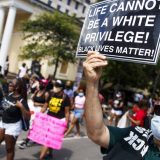 Smrt Džordža Flojda: Masovne i mirne demonstracije širom Amerike, Divac i Bogdanović na protestu u Sakramentu 9