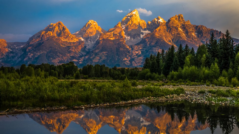 Kolekcionar antikviteta kaže da je blago vredno milion dolara sakriveno u šumama Roki planina pronađeno posle deset godina 2 Grand Teton range in the Rocky Mountains