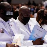 Smrt Džordža Flojda: Počela sahrana u Hjustonu, policajac osumnjičen za ubistvo pred sudom, „vođa KKK" uhapšen zbog napada na demonstrante 7