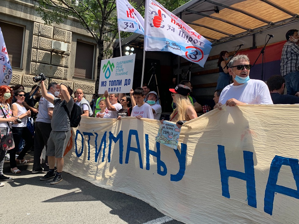 Protest protiv izgradnje mini hidroelektrana: „Ne moramo biti mnogo pametni da shvatimo koliki je problem" 8 Protest