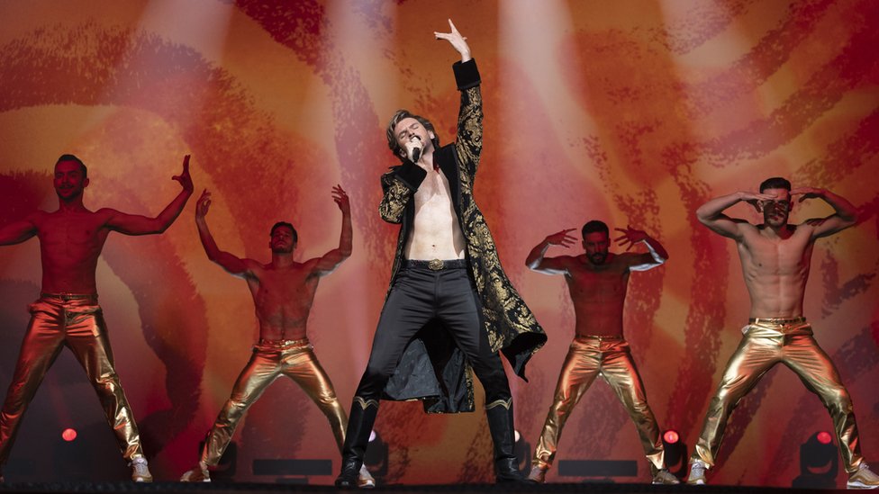 Dan Stevens plays Russia's entry into Eurovision