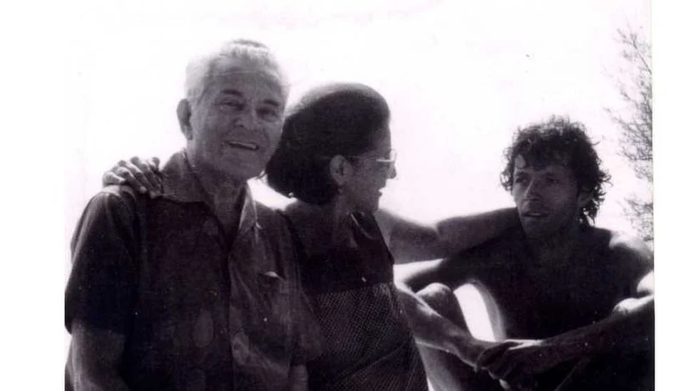 Peko Dapčević sa suprugom i sinom
