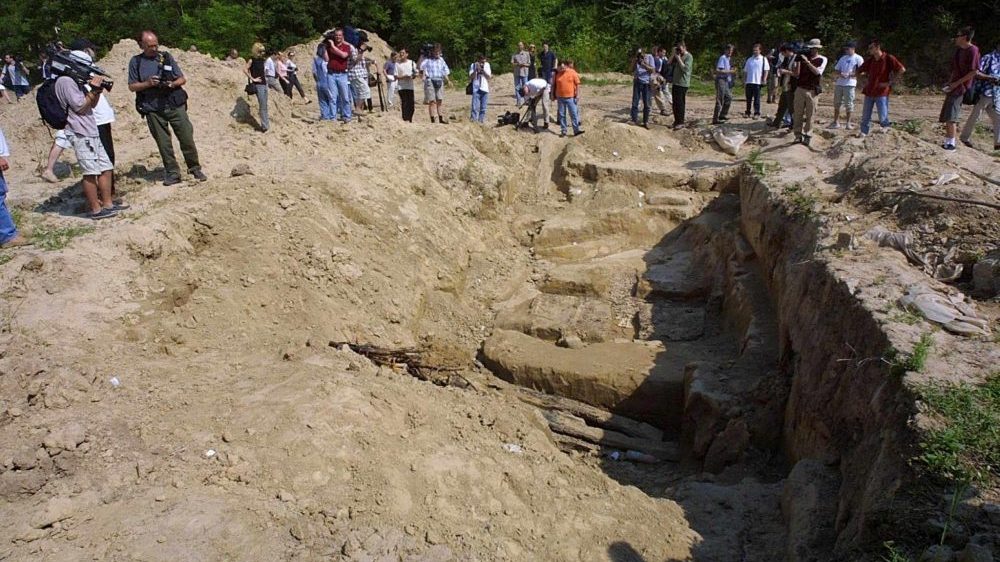 Na četiri lokacije u Srbiji pronađeno 941 telo 1