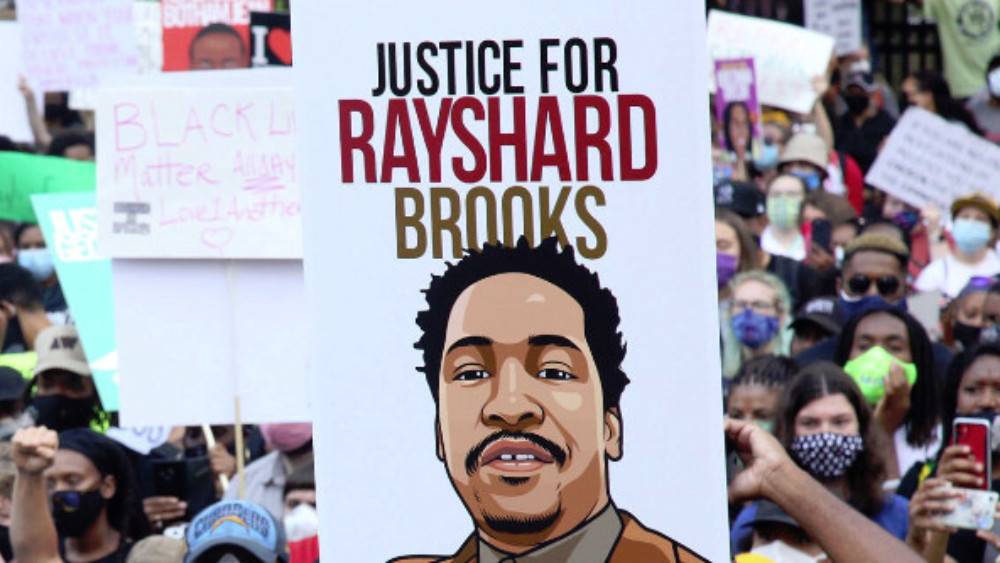 Policajac iz Atlante optužen za ubistvo 1