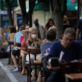 AFP: U svetu od korona virusa umrlo blizu pola miliona ljudi 5