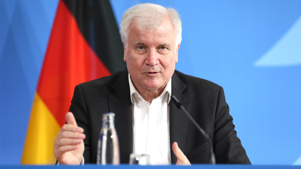 Zehofer: Nemačka će pojačati bezbednost granice zbog migranata 1