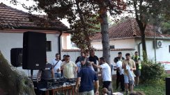 Kotežani „pevali od muke“ zajedno sa muzičarima u svom naselju (FOTO, VIDEO) 4