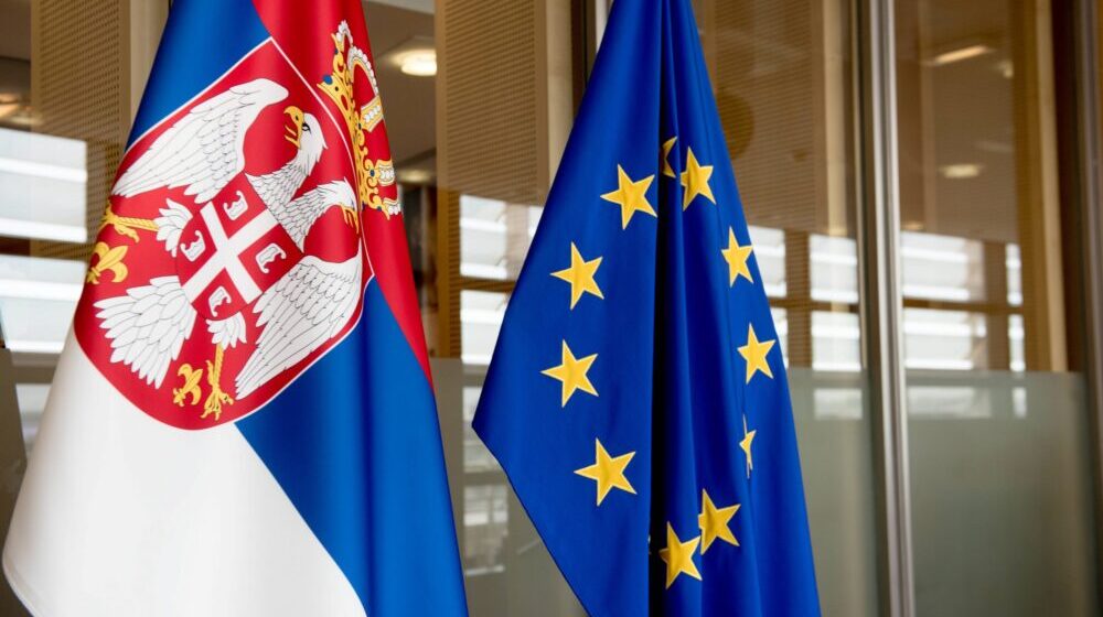 Non-pejper EK: Srbija ne može da zatvori nijedno poglavlje dok ne reši vladavinu prava 1
