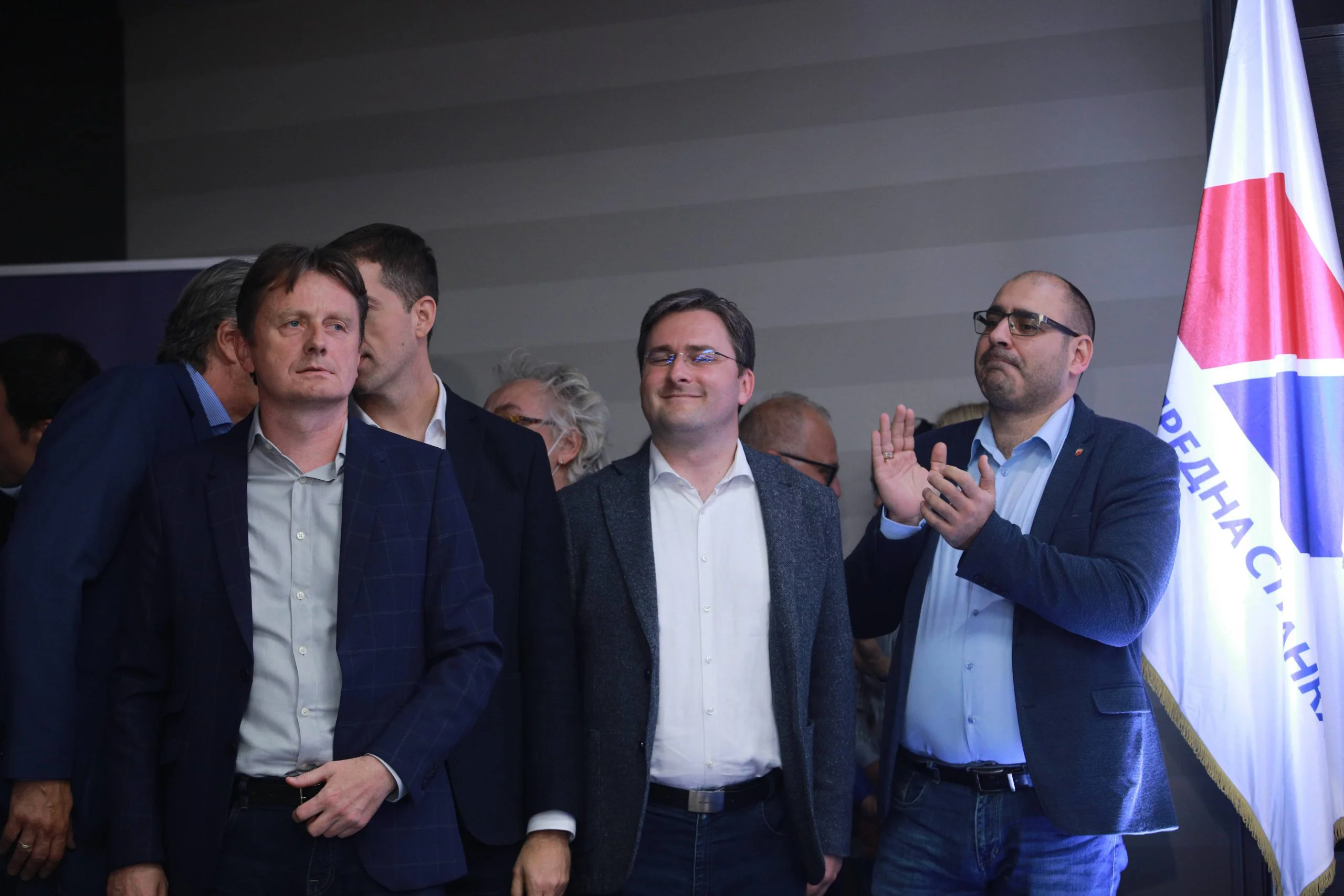 Ako padne Selaković, pada i Vučić: Zašto ostavka ministra kulture zbog Generalštaba nije ni na vidiku? 8