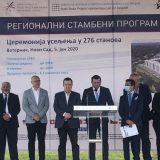 Dačić prisustvovao dodeli 276 stanova izbeglicama iz Hrvatske i BiH 6