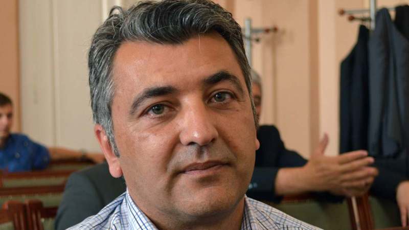 Nije mu dozvoljeno da izabere na kojim izborima će da glasa 1