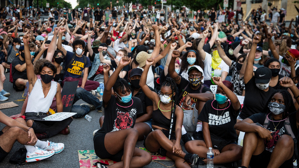 I sada se ne pretresa na Volstritu 1